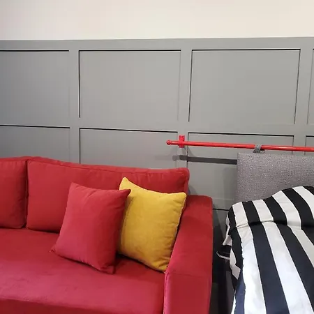 Helga's Deluxe 3 Τίρανα