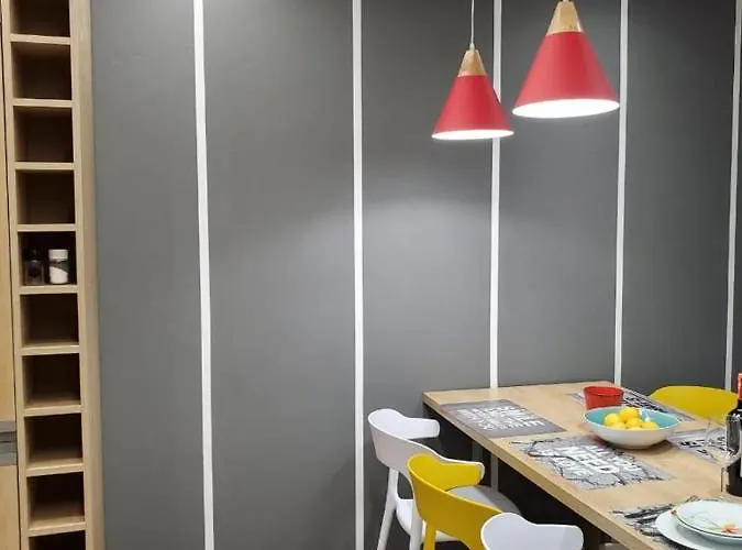 Helga's Deluxe 3 Τίρανα